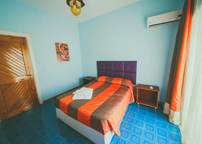 Jasmine Court Hotel Central Kyrenia Seafront Location ! 4* Girne