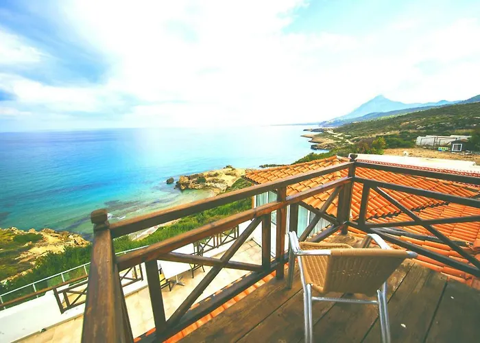 Jasmine Court Hotel Central Kyrenia Seafront Location ! ホテル キレニア